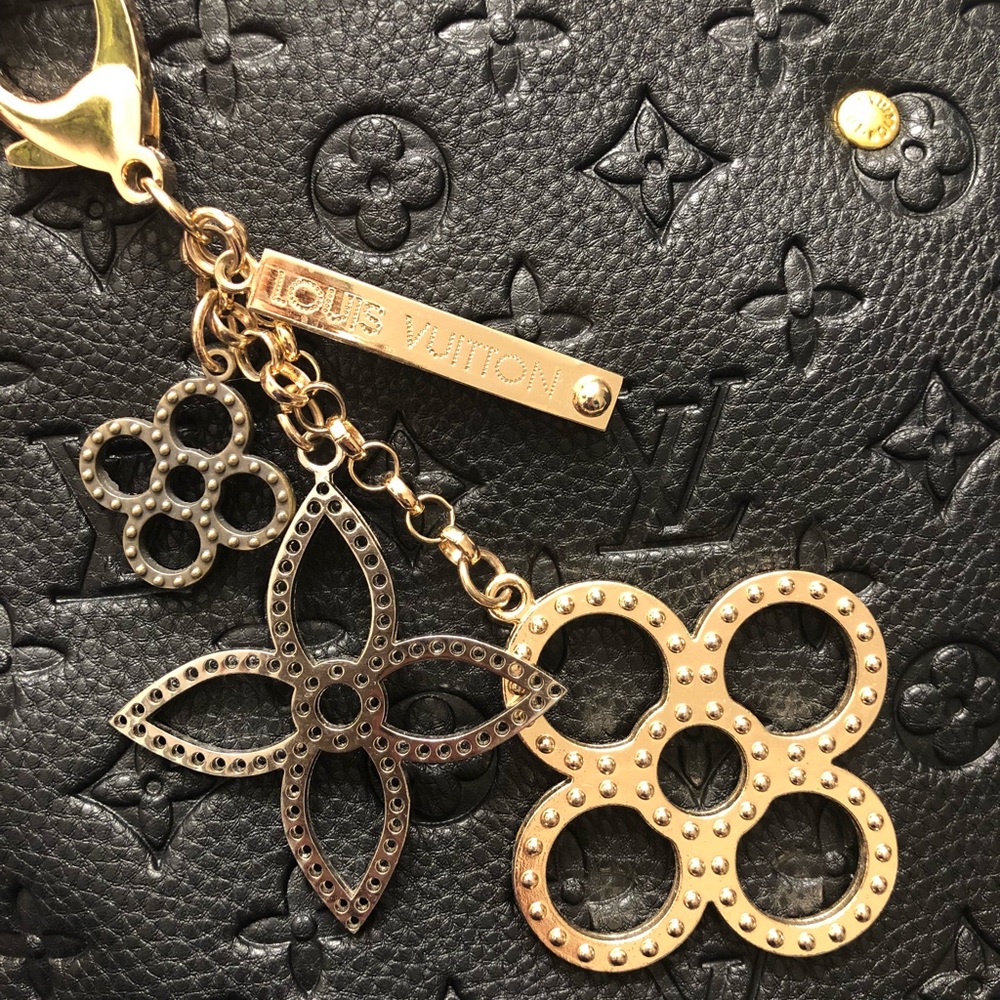 Louis Vuitton Tapage Charm